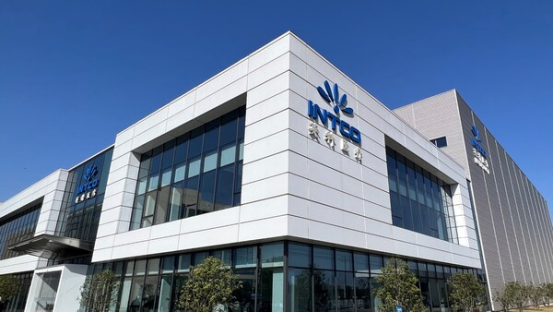 英科医疗：2025年上半年各业务全线%